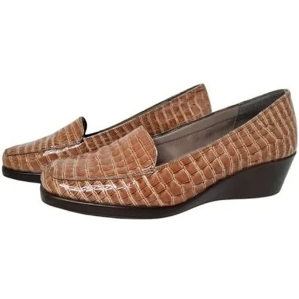 Aerosoles Women's 6.5 Brown Crocodile Embossed Faux Patent Leather‎ Wedge Loafer